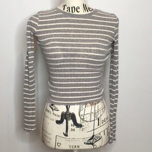 American Eagle Stripped Long Sleeve Crop Top